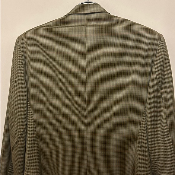 Hugo Boss (42R) - Picture 10 of 15